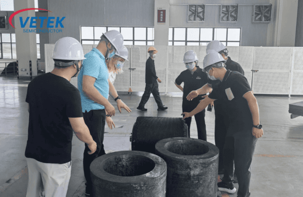 Dê as boas-vindas aos clientes para visitar a fábrica de produtos de fibra de carbono da Veteksemicon